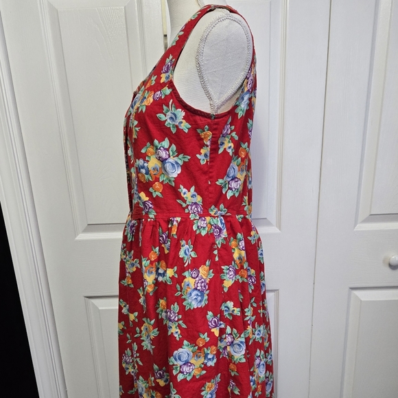 Retro Colorful Floral Red Sleeveless Midi Dress - Picture 4 of 9